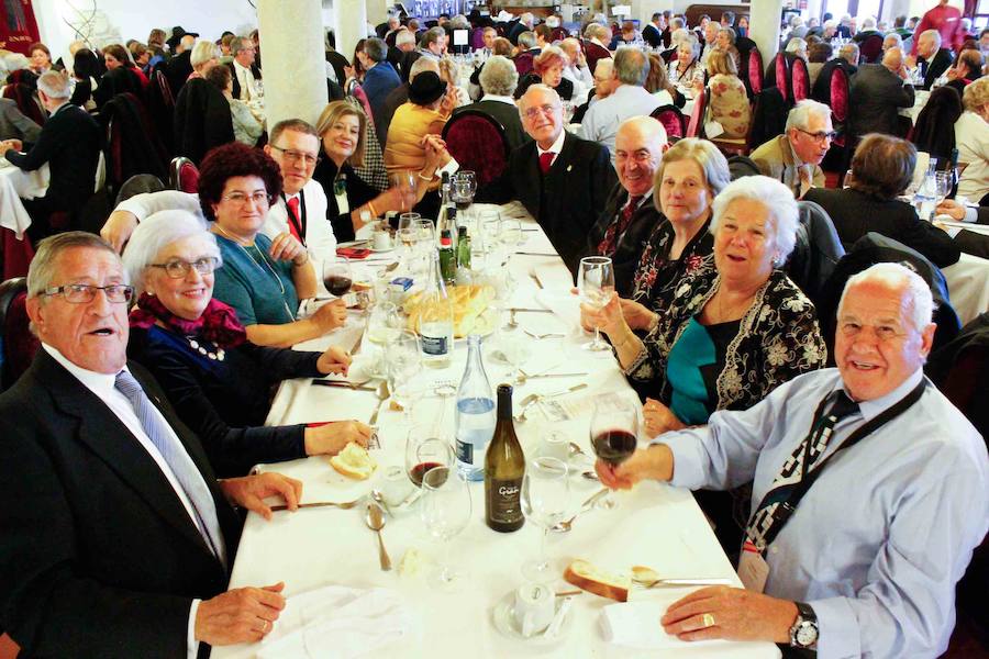 Fotos: Comida y visita de los capitas a La Alberca