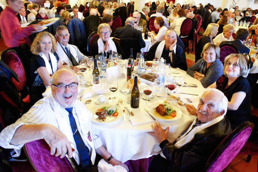 Fotos: Comida y visita de los capitas a La Alberca