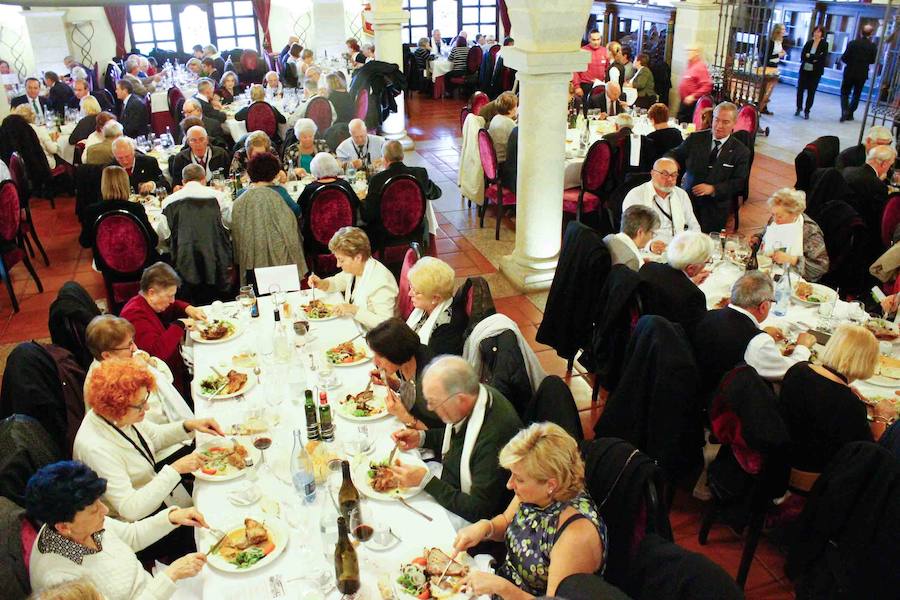 Fotos: Comida y visita de los capitas a La Alberca