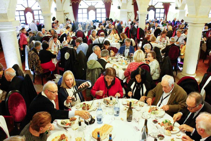 Fotos: Comida y visita de los capitas a La Alberca