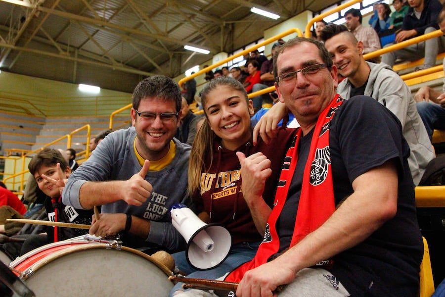 Fotos: CB Tormes-Basket Navarra