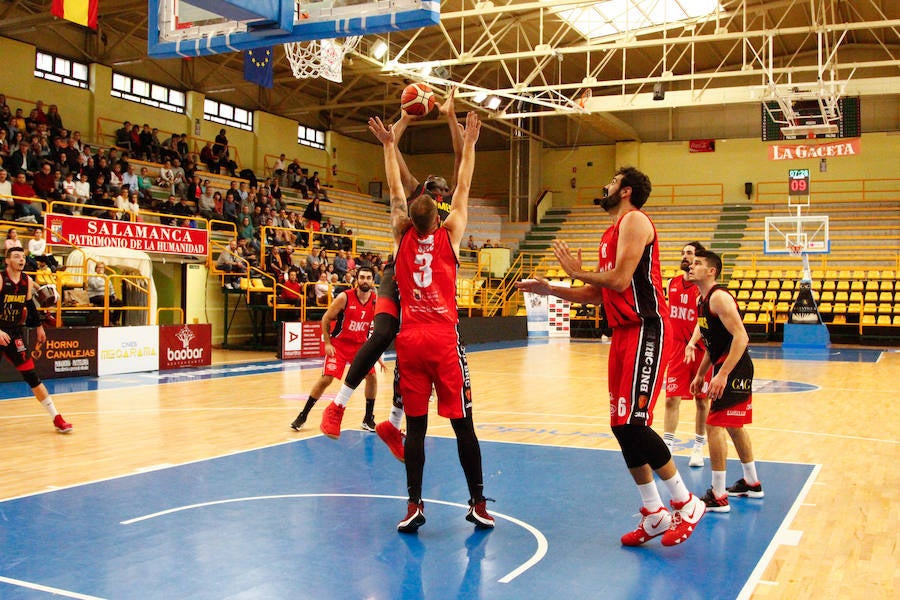 Fotos: CB Tormes-Basket Navarra