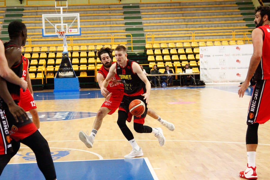 Fotos: CB Tormes-Basket Navarra