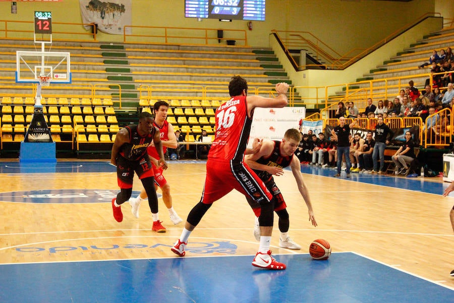 Fotos: CB Tormes-Basket Navarra
