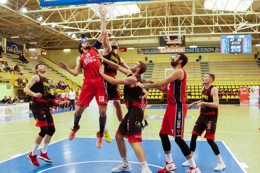 Fotos: CB Tormes-Basket Navarra