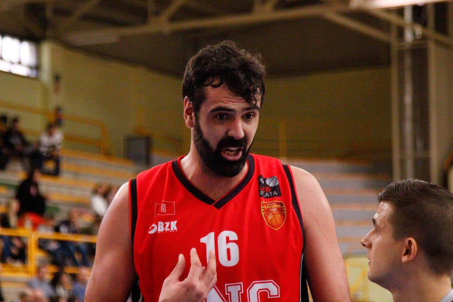 Fotos: CB Tormes-Basket Navarra