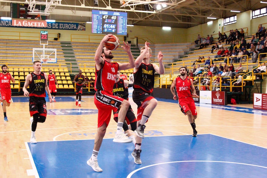 Fotos: CB Tormes-Basket Navarra