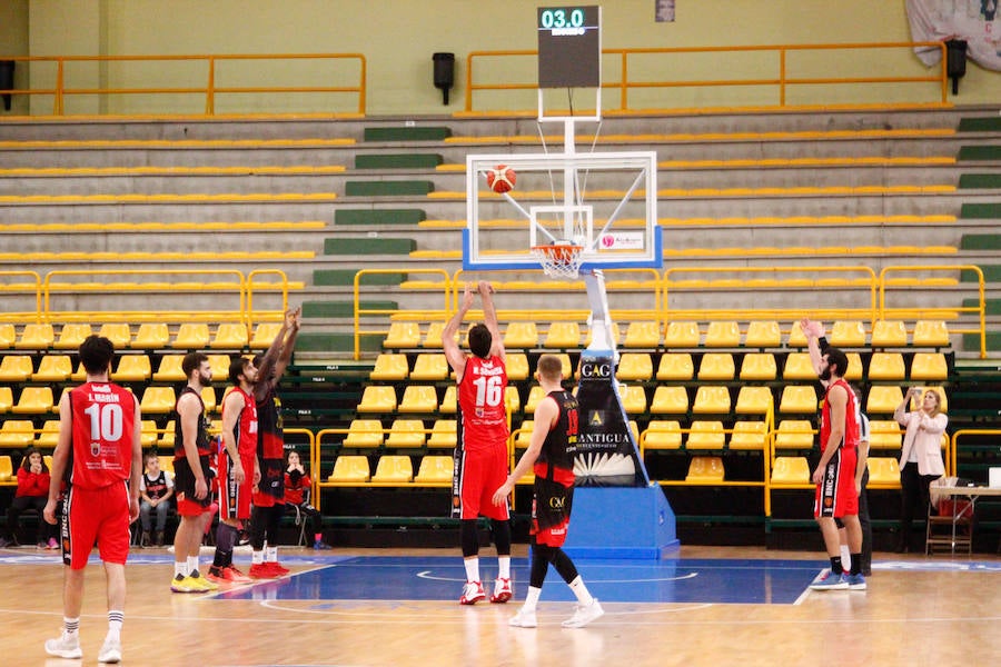 Fotos: CB Tormes-Basket Navarra