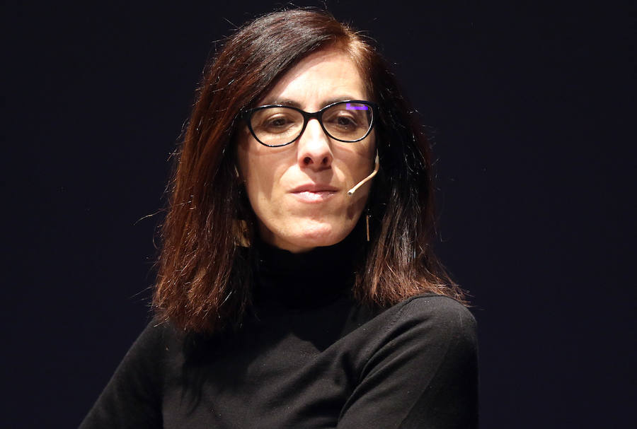 Fotos: Acto contra la violencia de género en el Teatro Juan Bravo