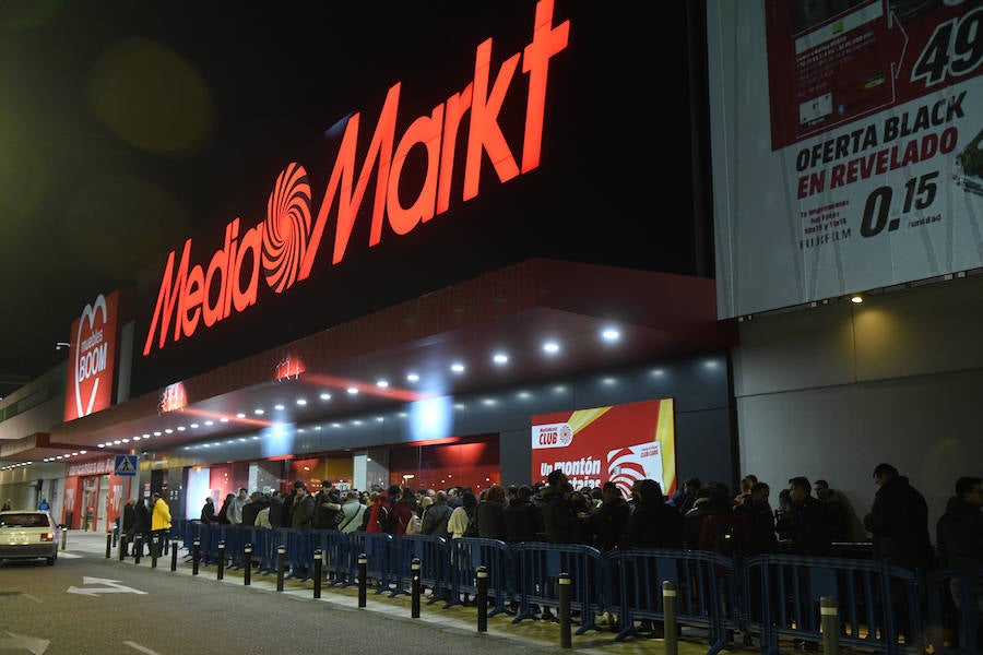 Fotos: Apertura de la nueva tienda de MediaMarkt en RÍO Shopping (Valladolid)