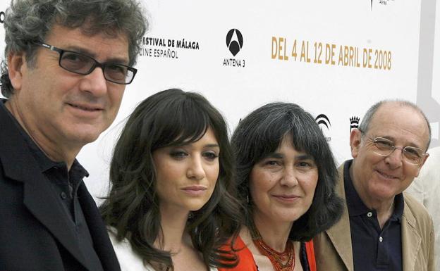 El productor Gerardo Herrero, la actriz María Botto, la directora Ana Díez y el actor Emilio Gutiérrez Caba, durante la presentación de 'Paisito' en el Festival de Cine de Málaga de 2008. 