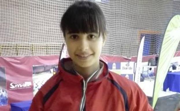 Claudia García, karateka juvenil del Budokan. 