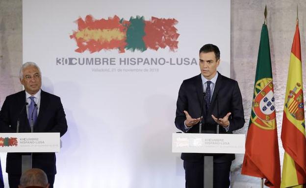 Galería. Comparecencia de Pedro Sánchez y Antonio Costa. 