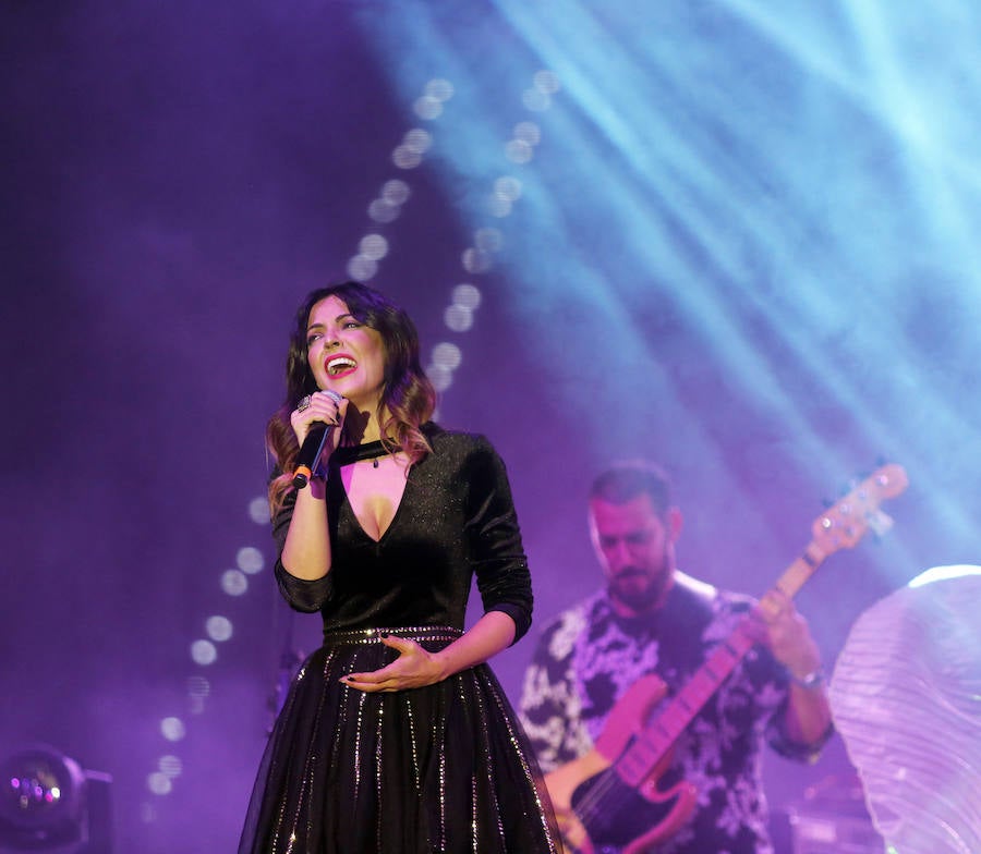 Fotos: Merche canta en Palencia contra la violencia de género