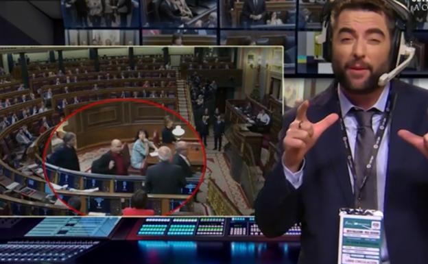 Dani Mateo recurre al VAR para ver si hubo o no escupitajo a Borrell en el Congreso