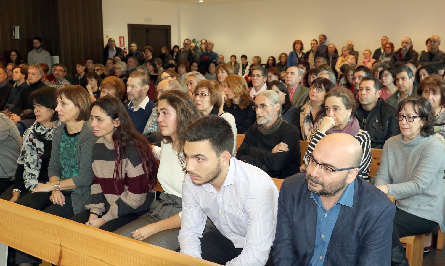 Fotos: Despedida a José Manuel de la Huerga en el tanatorio de El Salvador