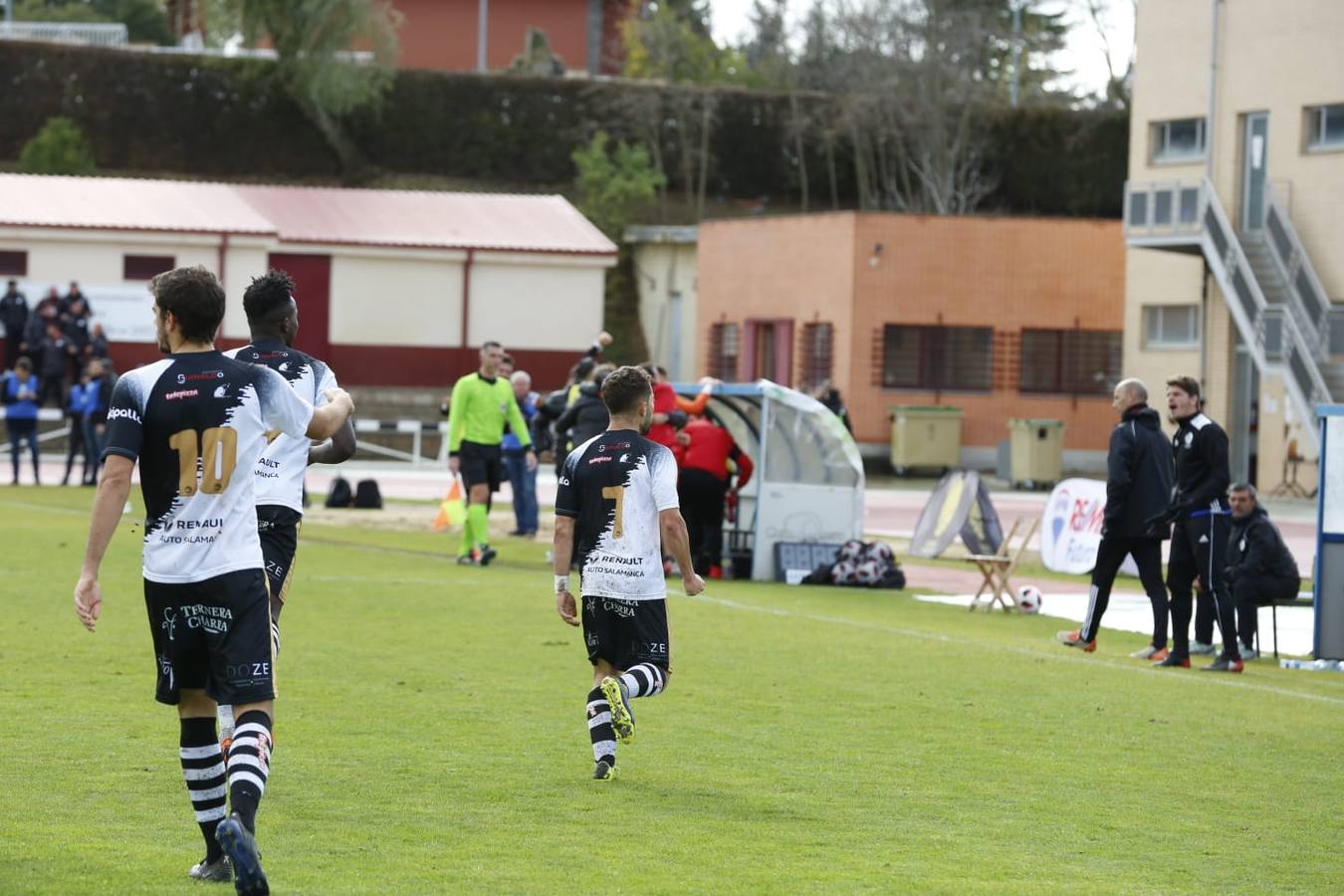 Fotos: Unionistas y Salamanca CF firman tablas en el derbi (1-1)