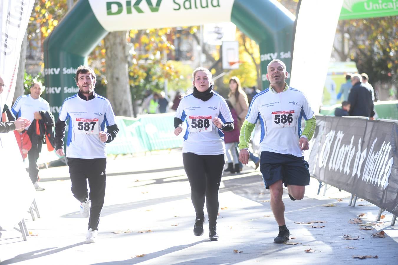 Fotos: III Carrera de Empresas de El Norte de Castilla (2/2)