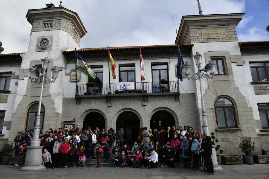 Fotos: Actos contra la violencia de género en El Espinar