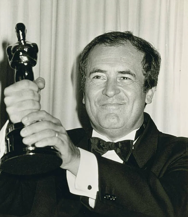 Autor de monumentos como El último tango en París, Novecento o El último emperador, que obtuvo nueve Oscar, entre otros, a la mejor dirección y al mejor guion en 1988.