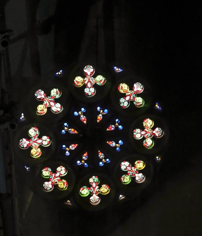 Fotos: Limpieza de la iglesia Santa María de la Antigua de Valladolid