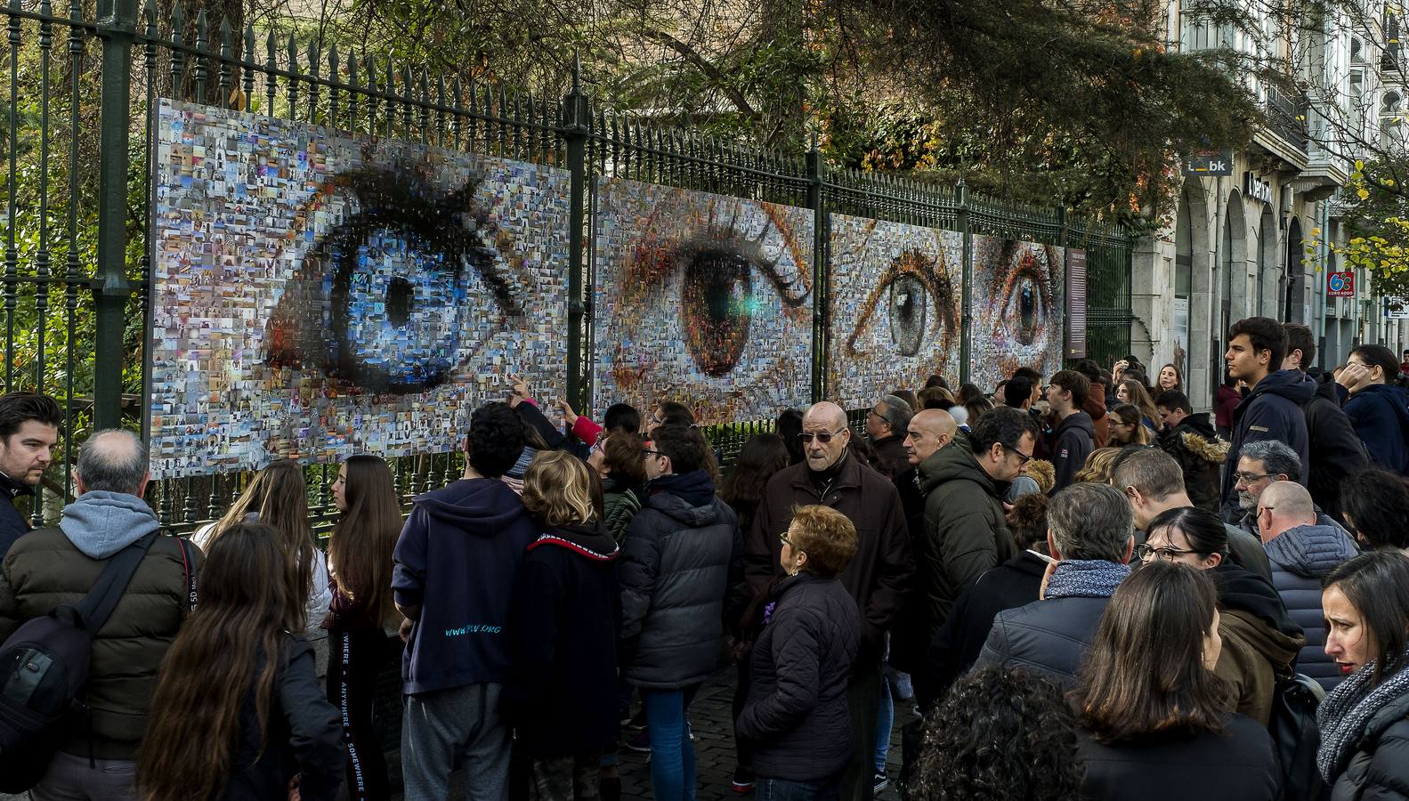 Cuatro paneles, con 1.750 fotografías cada uno, en los que dos mil personas, la mayoría de Valladolid, han aportado una imagen de lo que para ellos es un sueño