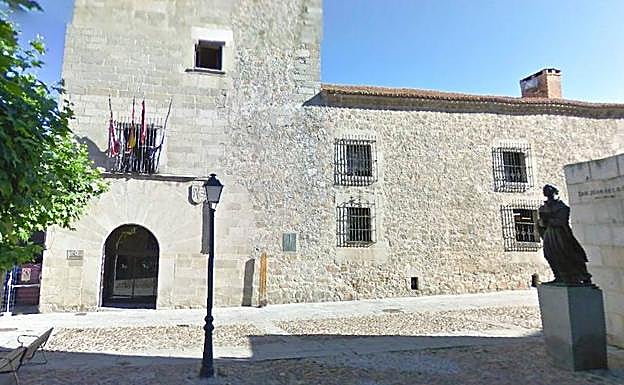 Fachada de la Diputación provincial de Ávila. 