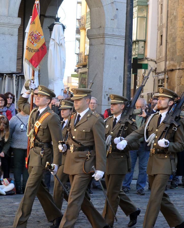 Fotos: Jura de Bandera en la Plaza Mayor de Segovia