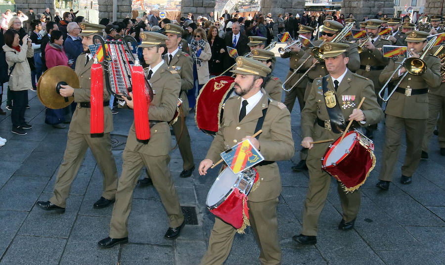 Fotos: Jura de Bandera en la Plaza Mayor de Segovia