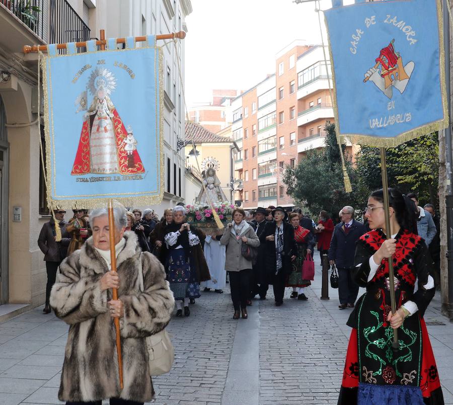 Fotos: Procesión de la Casa de Zamora en Valladolid con la Virgen de la Concha