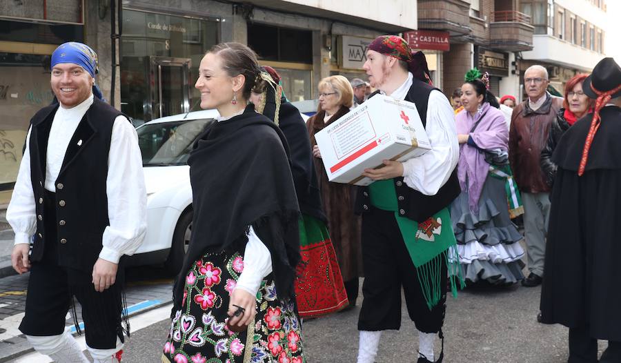 Fotos: Procesión de la Casa de Zamora en Valladolid con la Virgen de la Concha