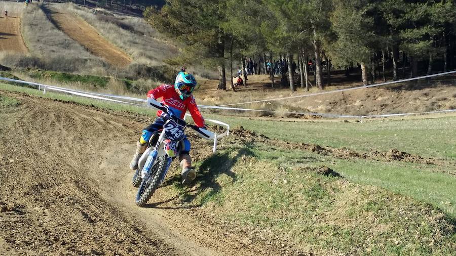 Fotos: Segunda prueba del Circuito Provincial del Motocros en Dueñas