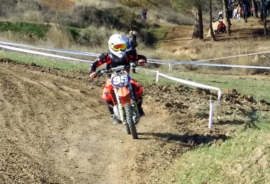 Fotos: Segunda prueba del Circuito Provincial del Motocros en Dueñas