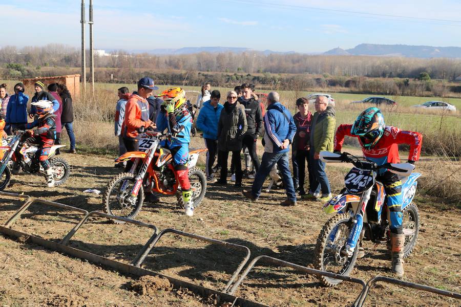 Fotos: Segunda prueba del Circuito Provincial del Motocros en Dueñas