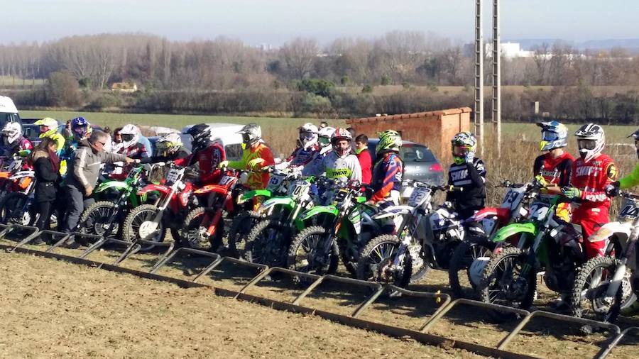 Fotos: Segunda prueba del Circuito Provincial del Motocros en Dueñas