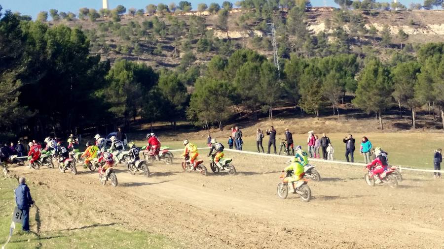 Fotos: Segunda prueba del Circuito Provincial del Motocros en Dueñas