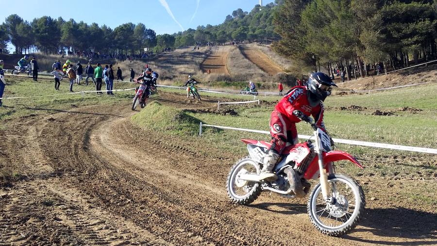 Fotos: Segunda prueba del Circuito Provincial del Motocros en Dueñas