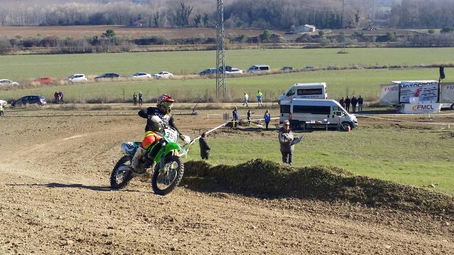 Fotos: Segunda prueba del Circuito Provincial del Motocros en Dueñas