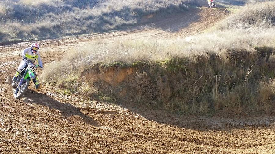 Fotos: Segunda prueba del Circuito Provincial del Motocros en Dueñas