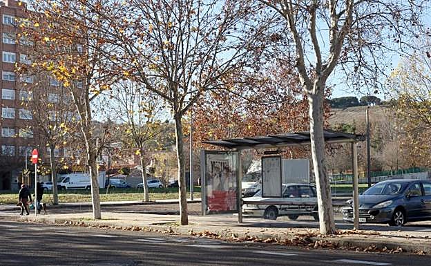 Parada de Auvasa en el barrio de La Victoria, donde sucedió la intoxicación. 
