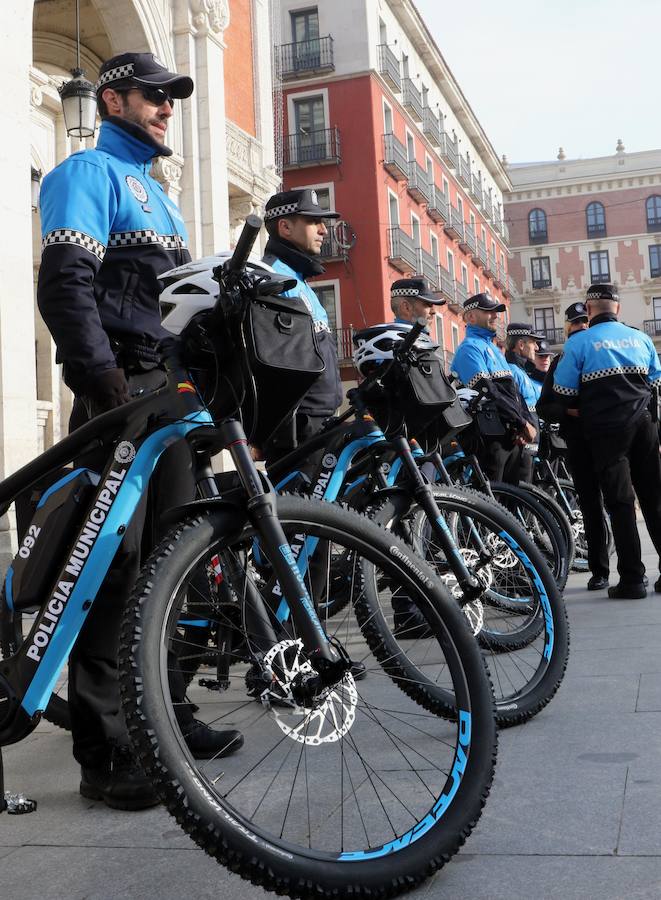 Fotos: La Policía Municipal de Valladolid estrena diez bicicletas eléctricas