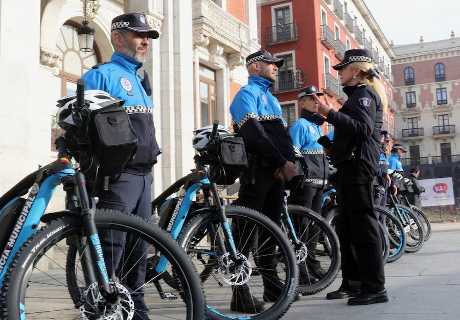 Fotos: La Policía Municipal de Valladolid estrena diez bicicletas eléctricas