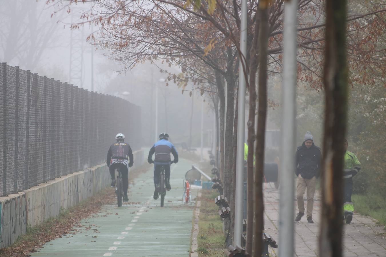 Fotos: Jornada de niebla en Valladolid