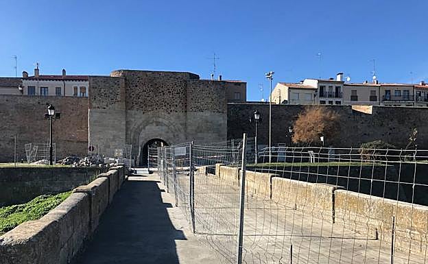 Estado actual del paso para peatones por la bóveda. 