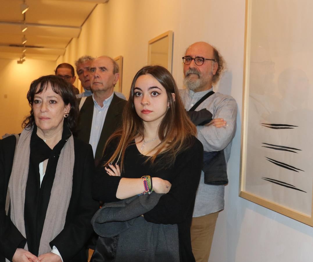 Una muestra de 25 dibujos bajo el epígrafe 'PróLogos', título que juega con su ambivalencia semántica y que supone su primera muestra individual