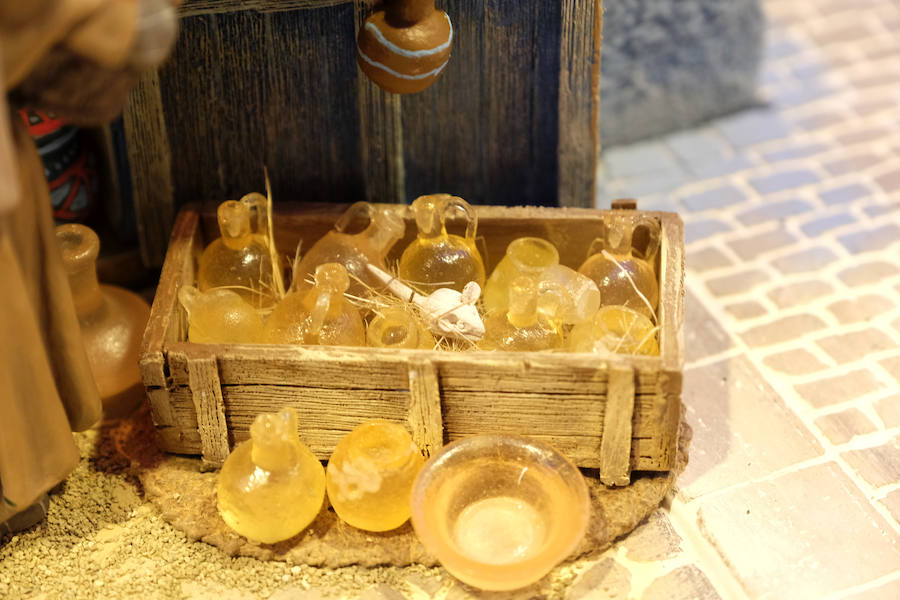 Cerca de 300 figuras artesanas se reparten por ocho escenas bíblicas ambientadas en la «ciudad azul» marroquí de Chefchaouen