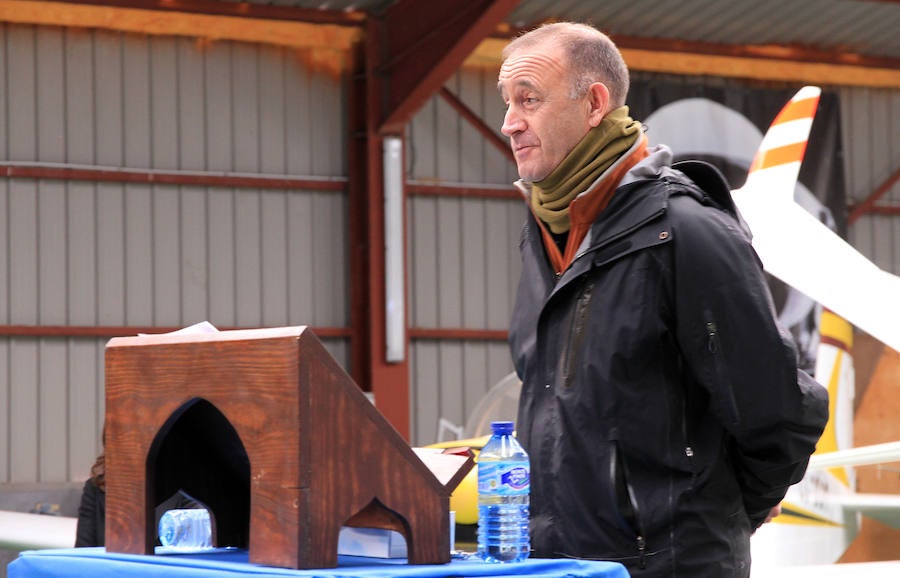Fotos: Homenaje a José Antonio González en el aeródromo de Fuentemilanos