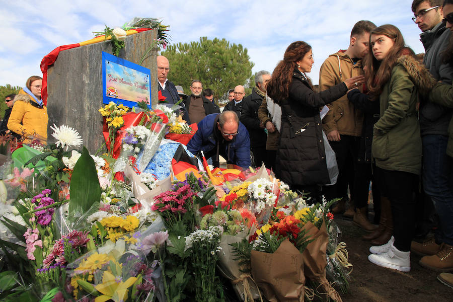 Fotos: Homenaje a José Antonio González en el aeródromo de Fuentemilanos