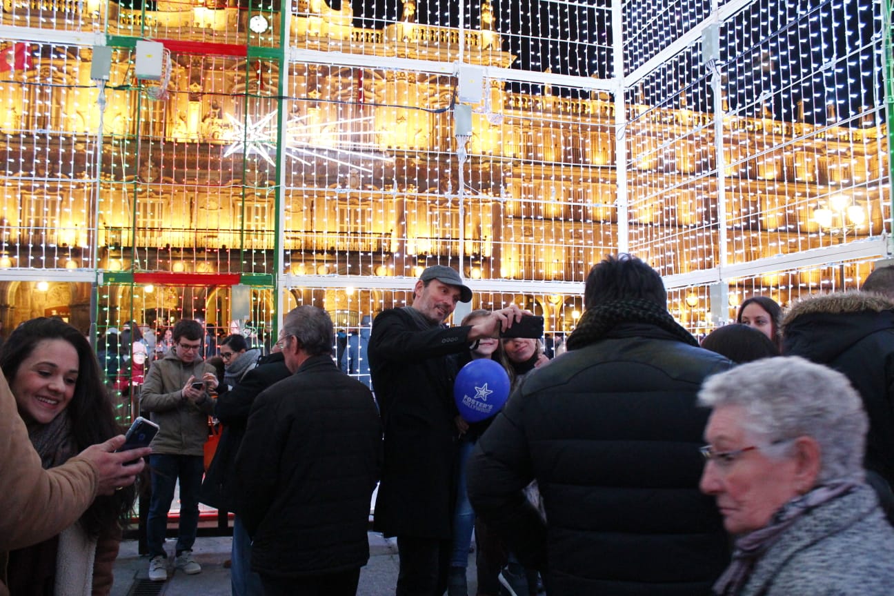 Fotos: El brillo de la Navidad deslumbra en la Plaza Mayor de Salamanca