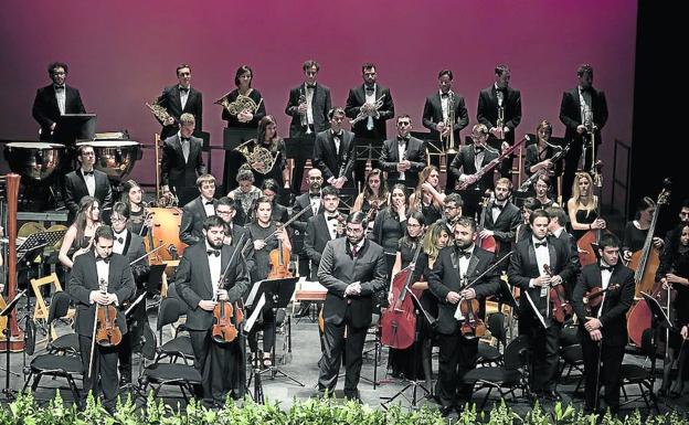 La Filarmónica de Valladolid, con Ernesto Monsalve al frente, en el concierto del año pasado. 
